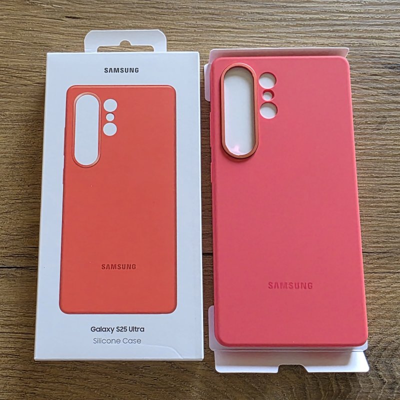 Vend coque officielle silicone rouge Samsung Galaxy S25 Ultra